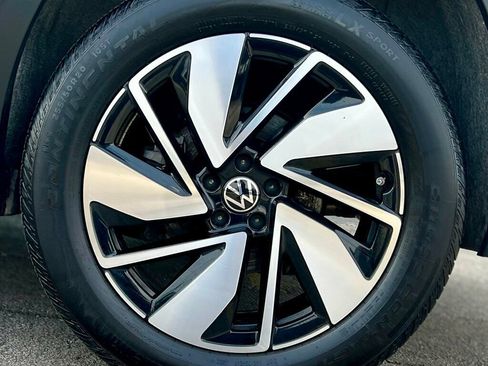 Used 2024 Volkswagen Atlas SE AWD/4WD image 30