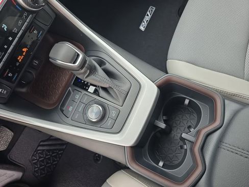 New 2025 Toyota RAV4 Limited image 25