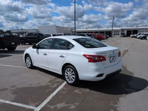 Used 2019 Nissan Sentra SV FWD image 6