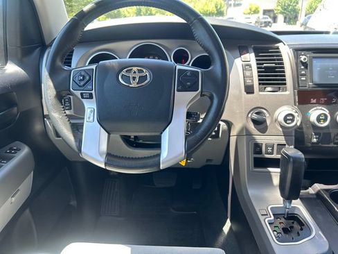 Used 2014 Toyota Sequoia SR5 AWD/4WD image 14