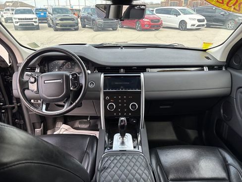 Used 2020 Land Rover Discovery Sport SE image 10