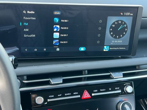 New 2026 Hyundai Tucson Blue SE image 18