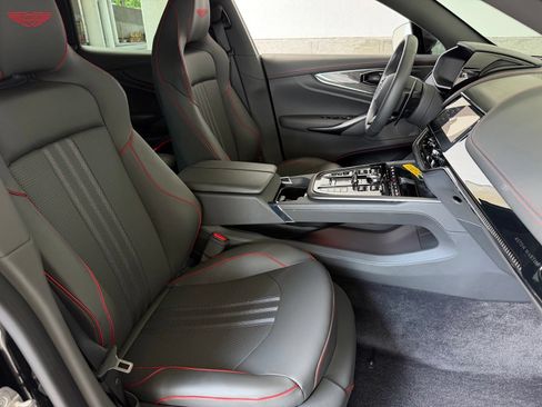 Used 2025 Aston Martin DBX 707 AWD/4WD image 18