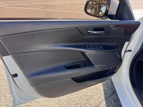 Used 2018 Jaguar XE Prestige AWD/4WD image 12