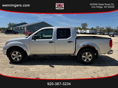Used 2010 Nissan Frontier SE AWD/4WD image 1