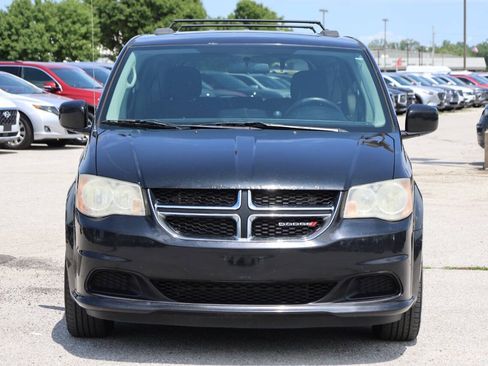 Used 2014 Dodge Grand Caravan SXT FWD image 5