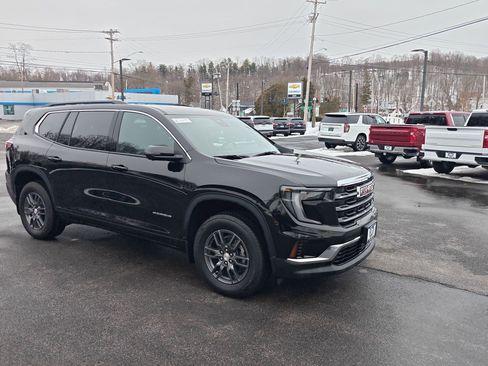 Used 2025 GMC Acadia Elevation w/ LPO, Floor Liner Package image 7