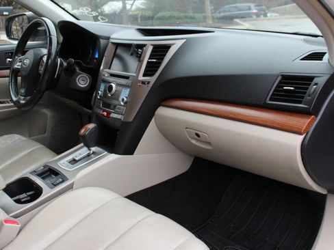 Used 2013 Subaru Outback 2.5i Limited image 22