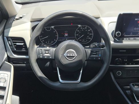 Used 2023 Nissan Rogue SV FWD image 19