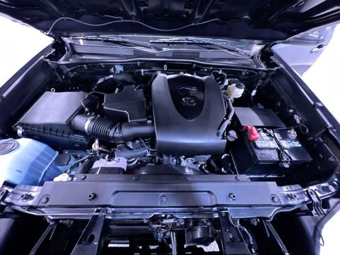 Used 2022 Toyota Tacoma SR image 11