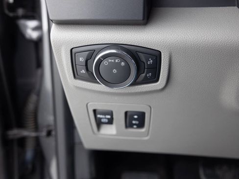 Used 2018 Ford F150 XLT w/ Equipment Group 302A Luxury image 40