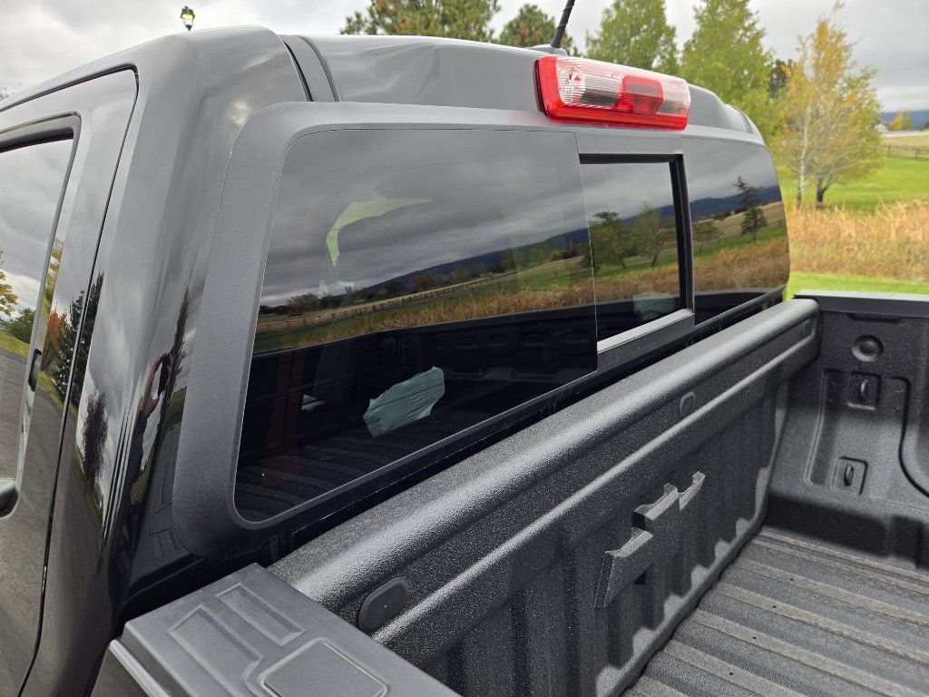 New 2026 Chevrolet Colorado ZR2 w/ Technology Package AWD/4WD image 10