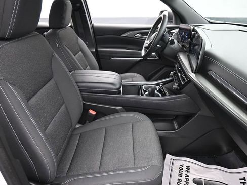 Used 2025 Chevrolet Traverse LT w/ LPO, Floor Liner Package AWD/4WD image 20
