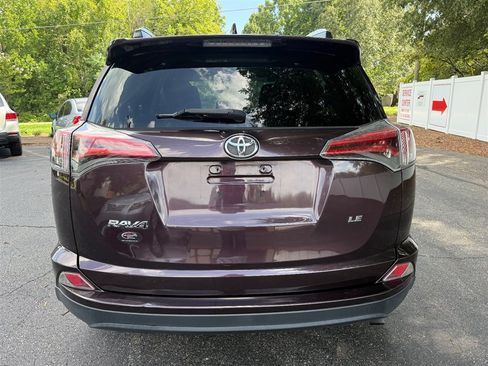 Used 2016 Toyota RAV4 LE FWD image 5