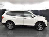 Used 2017 Honda Pilot Touring image 3