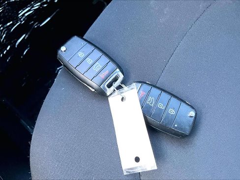 Used 2014 Kia Soul FWD image 13