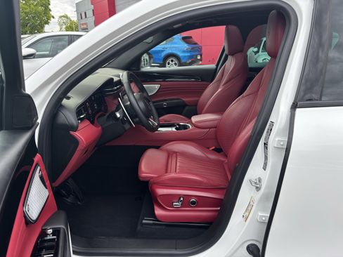 Used 2023 Maserati Grecale Folgore AWD/4WD image 25