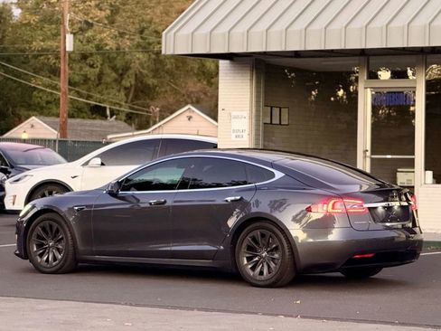 Used 2018 Tesla Model S 75D image 6