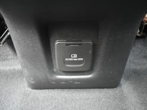Used 2018 Chevrolet Equinox LT w/ Sun & Infotainment Package FWD image 35