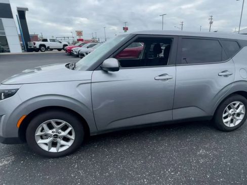Used 2023 Kia Soul LX w/ Option Group 015 image 6