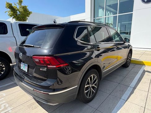 Used 2020 Volkswagen Tiguan SE w/ Panoramic Sunroof Package AWD/4WD image 4