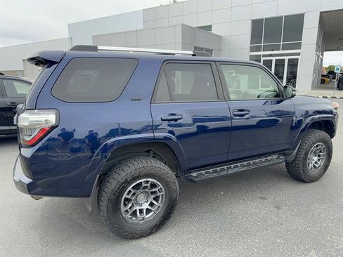 Used 2021 Toyota 4Runner SR5 Premium w/ Moonroof Package AWD/4WD image 33