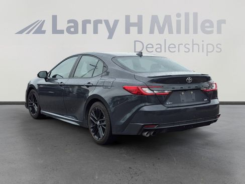 Certified 2025 Toyota Camry SE image 3