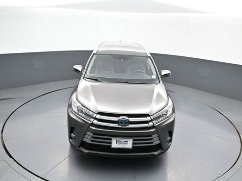 Used 2018 Toyota Highlander Limited w/ Protection Package #3 image 37