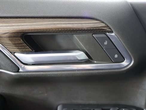 Used 2024 Chevrolet Silverado 1500 LT image 30