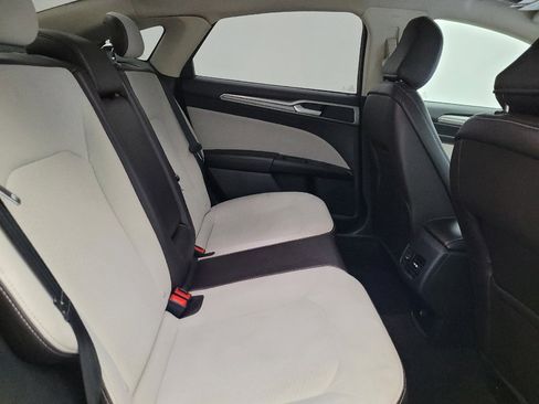 Used 2020 Ford Fusion SE w/ Equipment Group 151A image 19