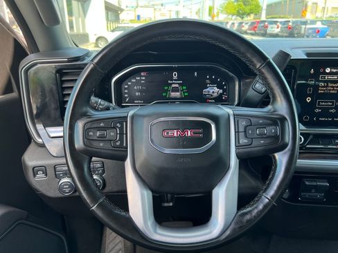 Used 2025 GMC Sierra 1500 SLT AWD/4WD image 17