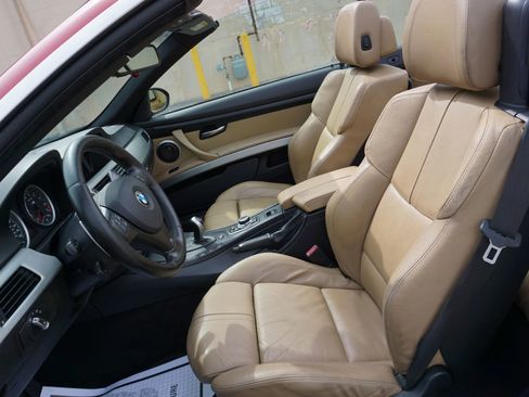 Used 2010 BMW M3 Convertible RWD image 18