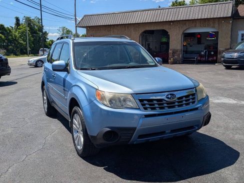Used 2012 Subaru Forester 2.5X Premium AWD/4WD image 18