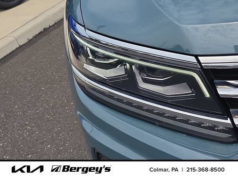 Used 2019 Volkswagen Tiguan SEL Premium w/ 3rd Row Seat Package AWD/4WD image 10