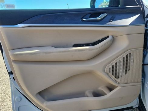 New 2025 Jeep Grand Cherokee Limited image 19