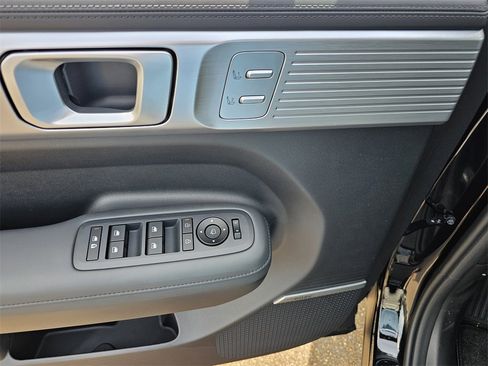 New 2025 Hyundai Santa Fe Limited image 18