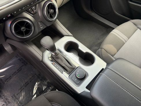 Used 2025 Chevrolet Blazer LT image 38