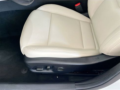 Used 2023 Cadillac CT4 Luxury w/ Sun And Sound Package image 19