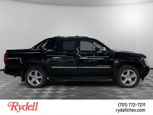 Used 2013 Chevrolet Avalanche LTZ AWD/4WD image 6