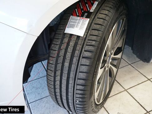 Used 2019 Ford Fusion SE AWD/4WD image 14