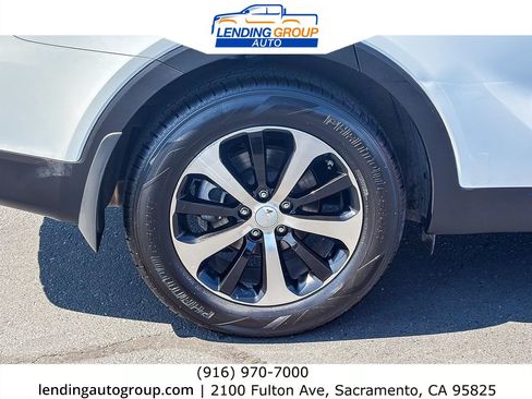 Used 2017 Kia Sorento EX w/ EX Premium Package FWD image 10