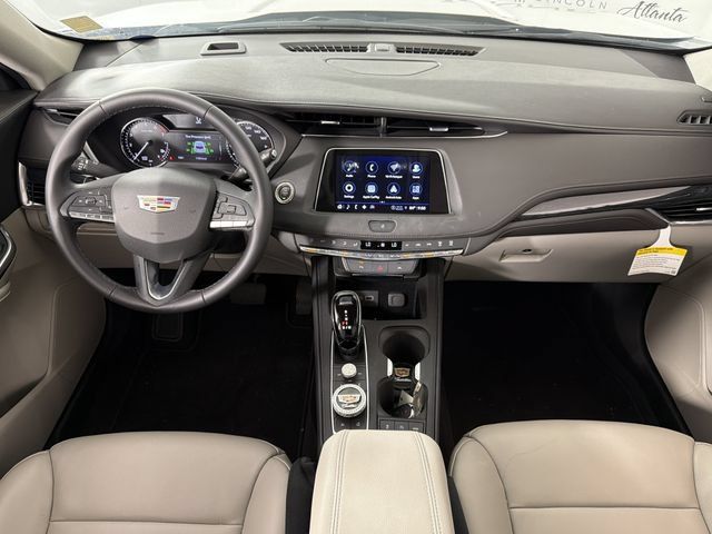 Used 2023 Cadillac XT4 Premium Luxury FWD image 2