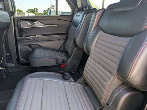 New 2026 Ford Explorer ST-Line w/ ST-Line Street Pack RWD image 15