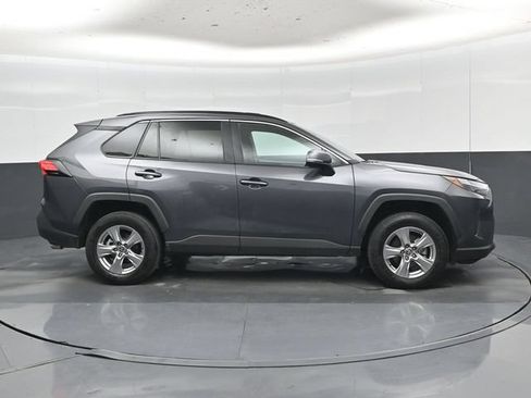 Used 2025 Toyota RAV4 XLE AWD/4WD image 2