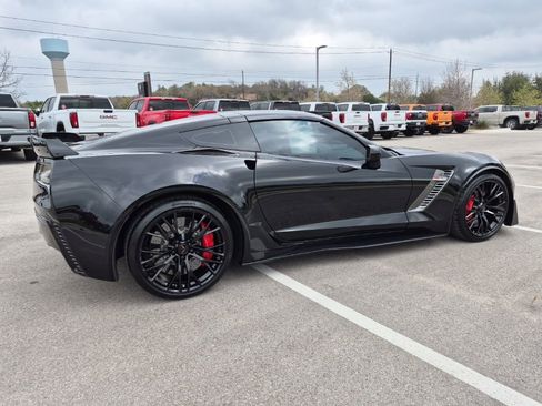 Used 2016 Chevrolet Corvette Z06 w/ Z07 Performance Package image 10