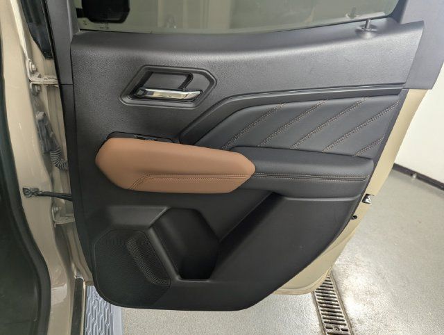 Used 2024 GMC Canyon AT4 AWD/4WD image 16