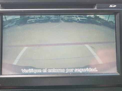 Used 2018 Nissan Titan SV w/ SV Convenience Package image 16