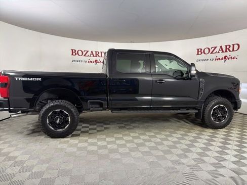 Used 2025 Ford F250 XLT w/ Black Appearance Package AWD/4WD image 9