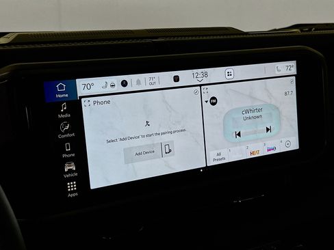 Used 2024 Jeep Wrangler Sahara image 19