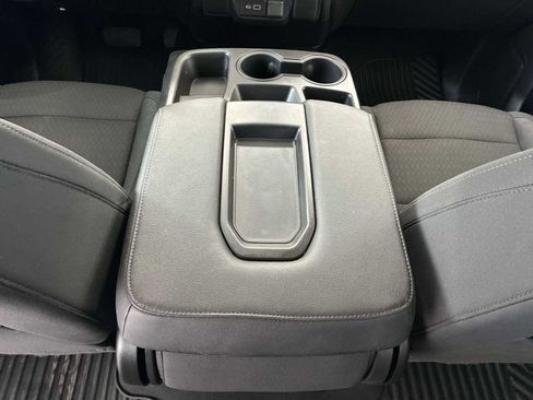 Used 2022 Chevrolet Silverado 1500 Custom image 22